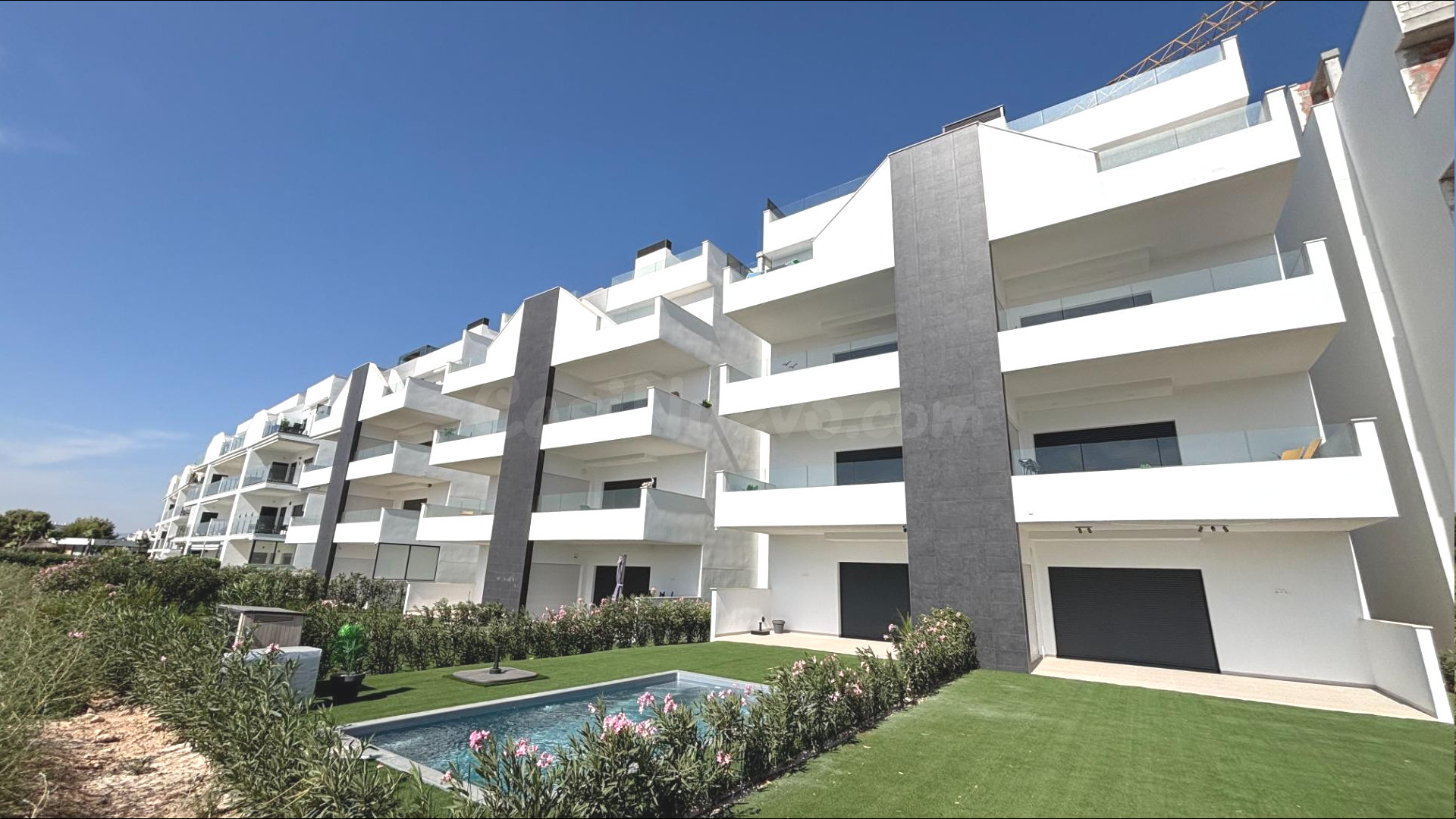 Listo para entrar: Ultimo apartamento en primera linea de go - foto 2