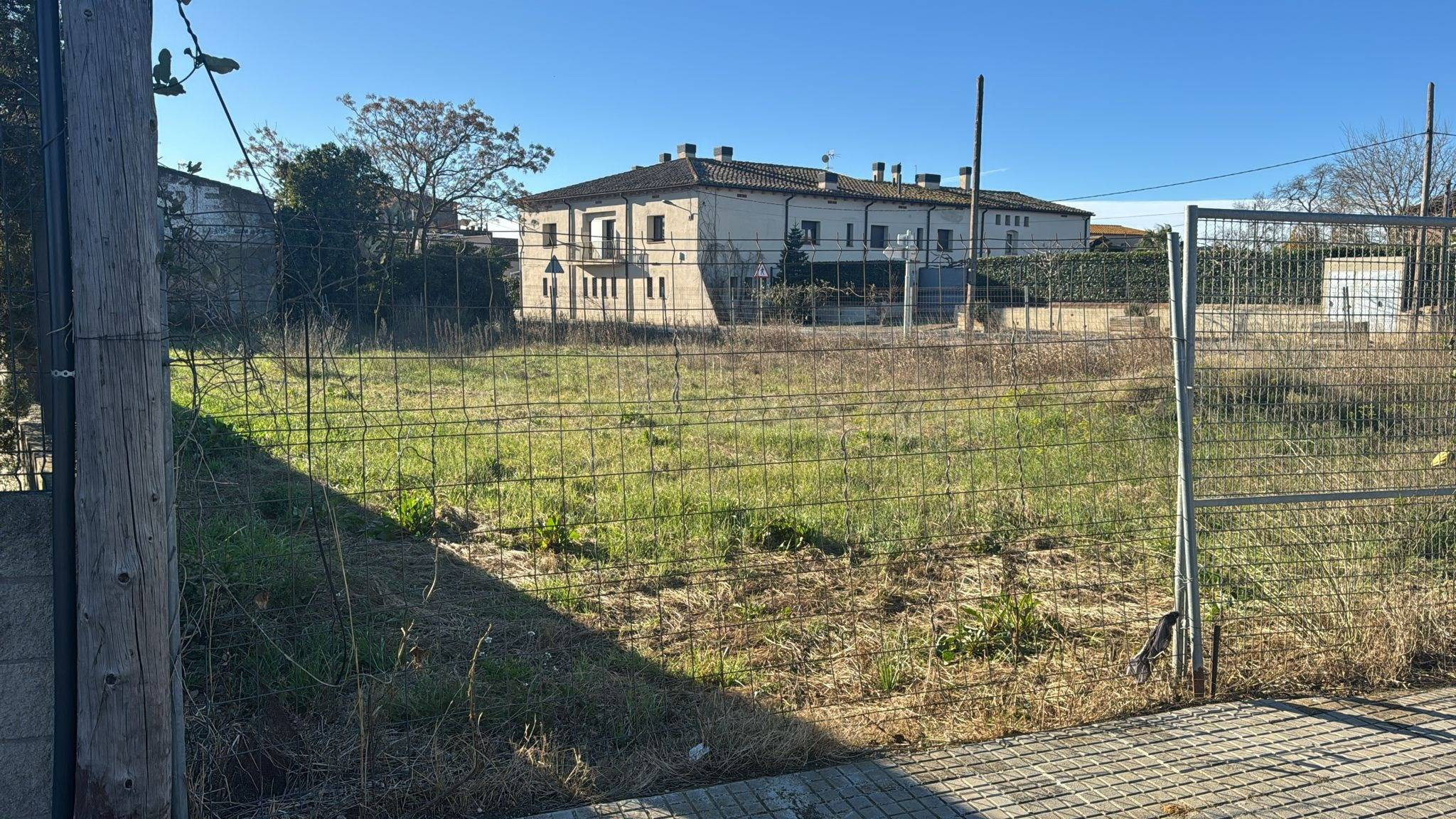 Oportunidad de Inversión en Viladamat: Parcela Disponible