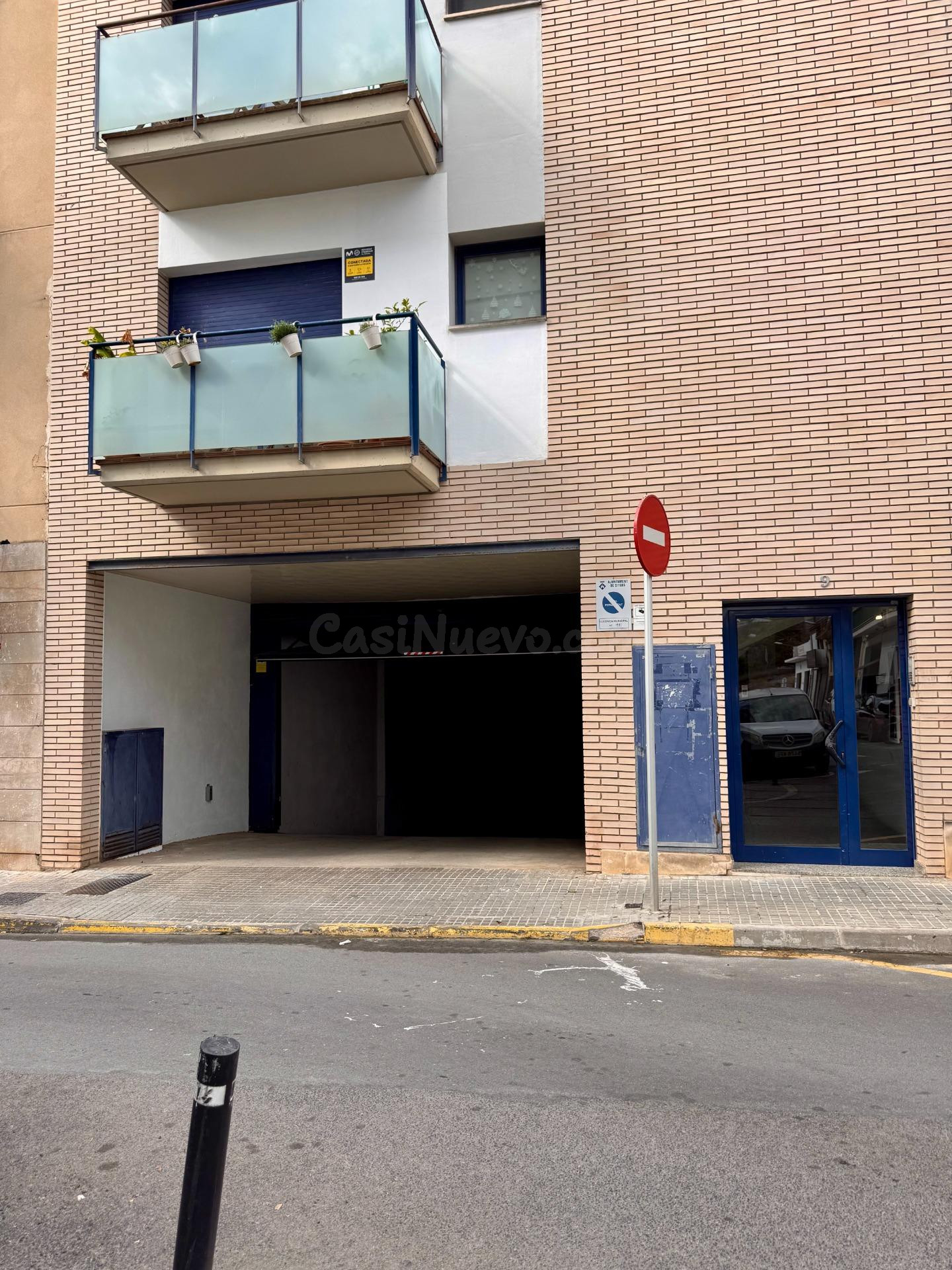 Parking en La Bòvila. Olvídate de dar vueltas. - foto 5