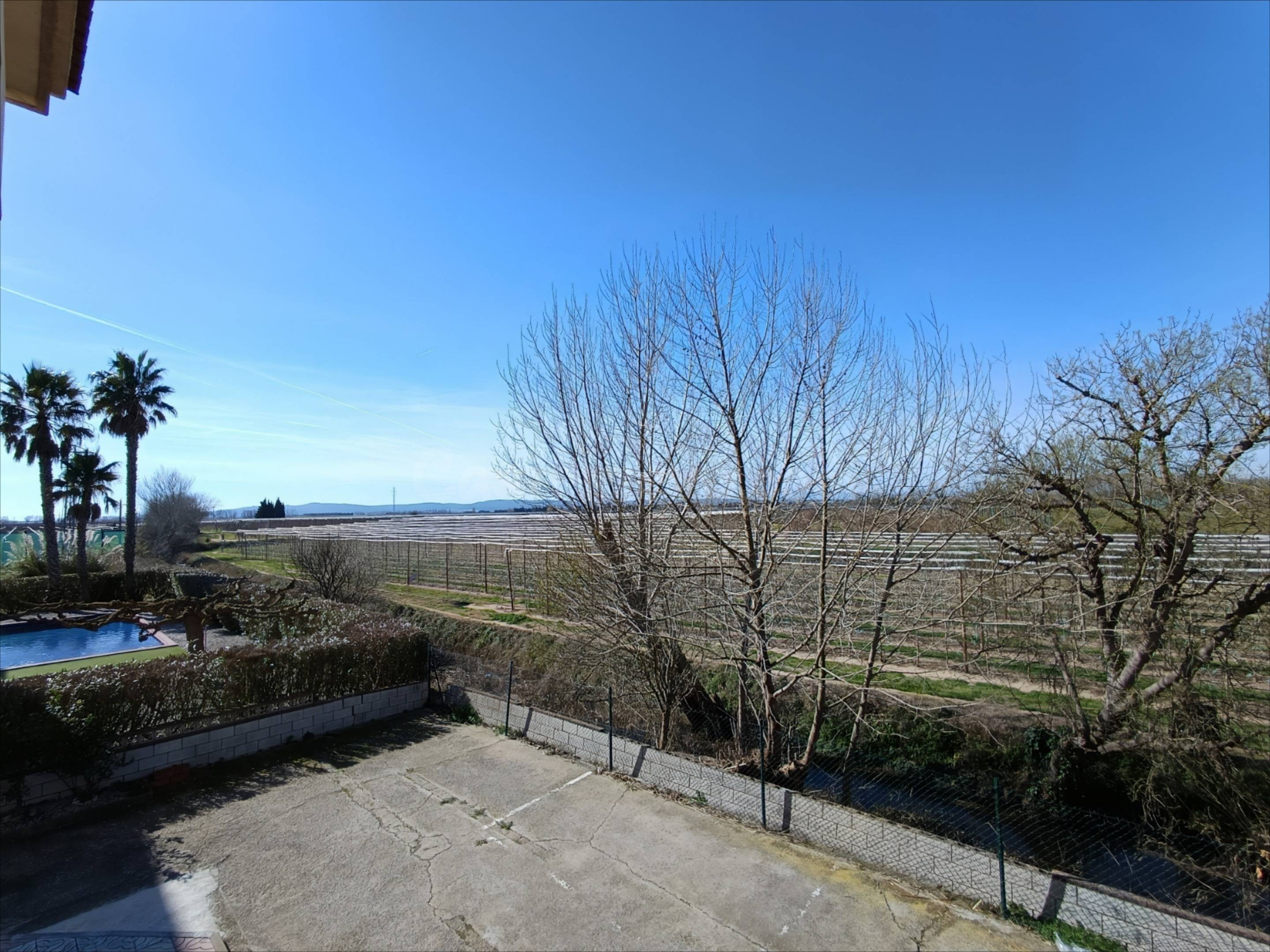 Atractivo Piso en Sant Pere Pescador con Vistas Despejadas