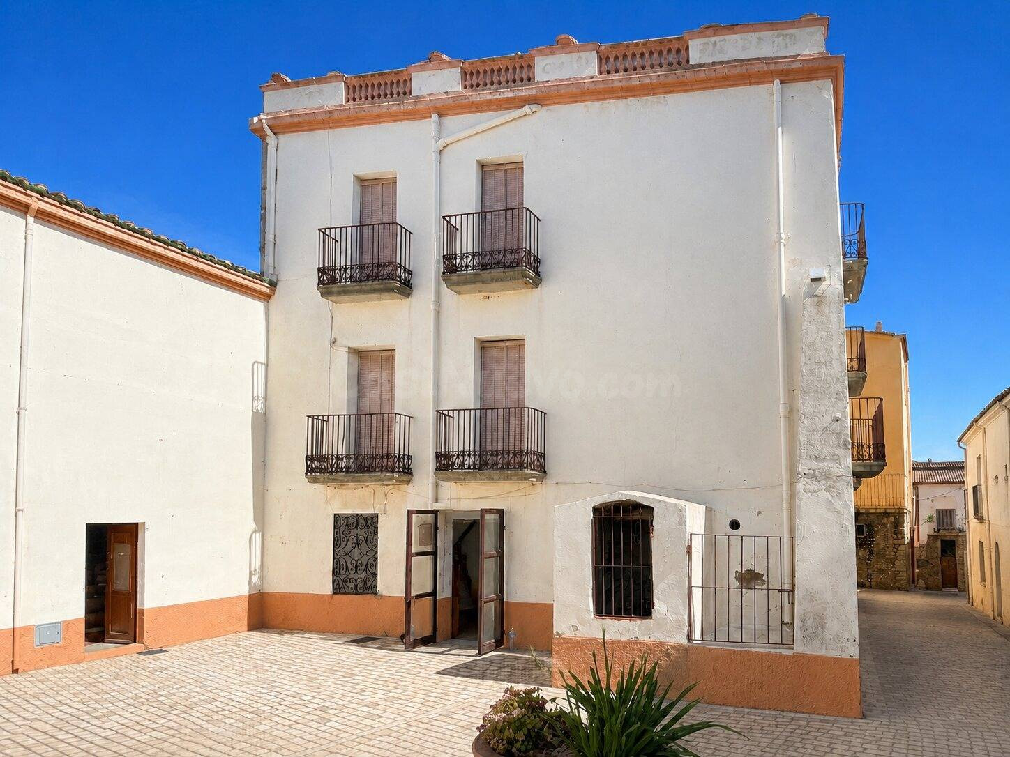 Casa singular con historia en la Plaza Mayor de Sant Miquel 