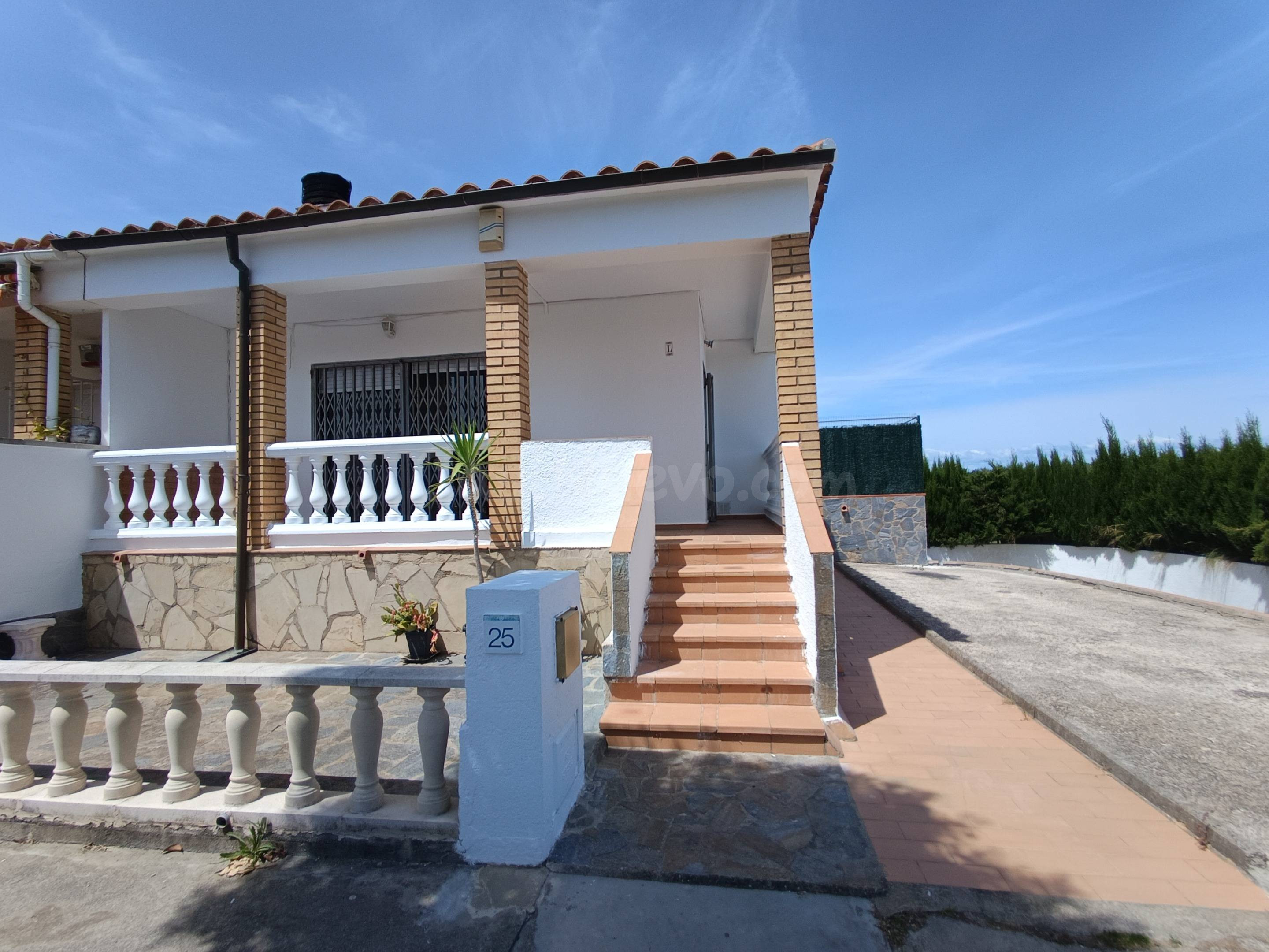 Encantadora casa en l’Amfora, Sant Pere Pescador, a solo 5 m - foto 2