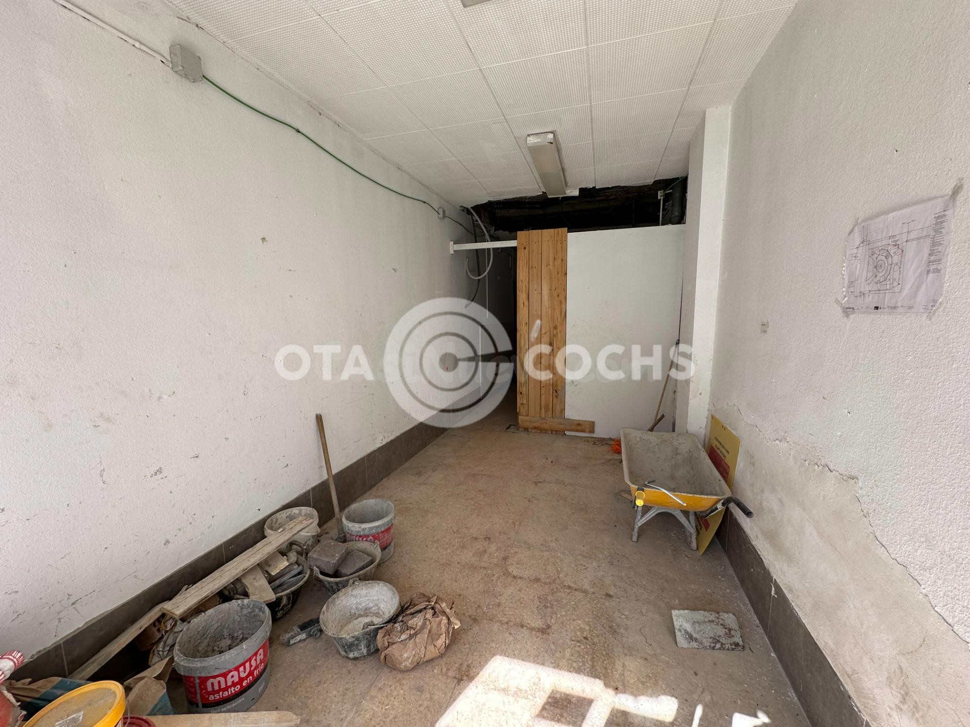 LOCAL EN ALQUILER EN PLAZA DEL VICTOR REUS - foto 4