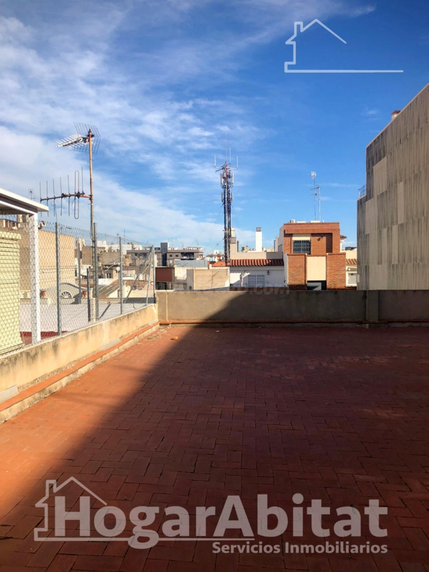 ¡GRAN OPORTUNIDAD PARA INVERSORES EN BURRIANA! EDIFICIO COMP