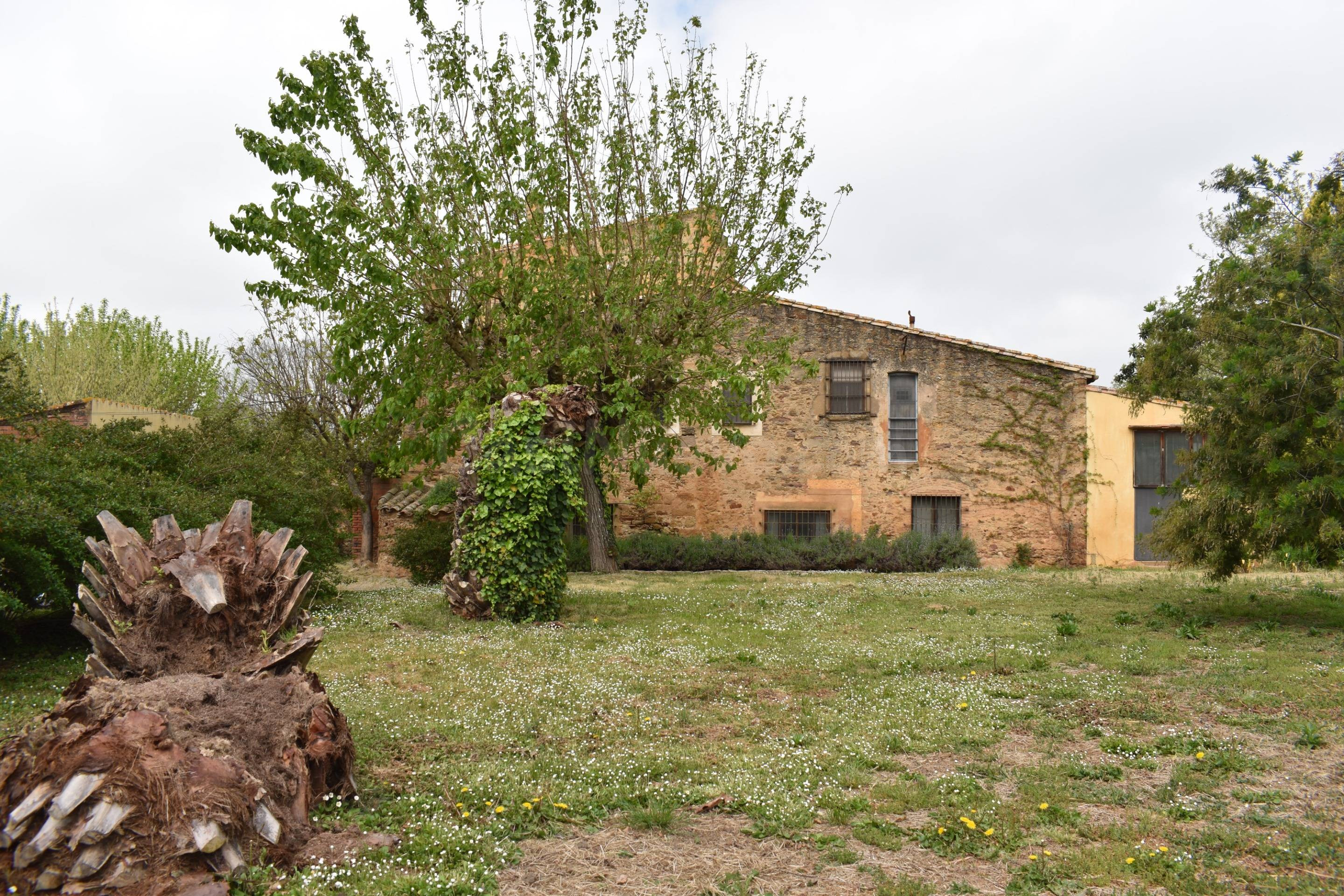 PERATALLADA | Exclusiva masía del siglo XVIII restaurada con