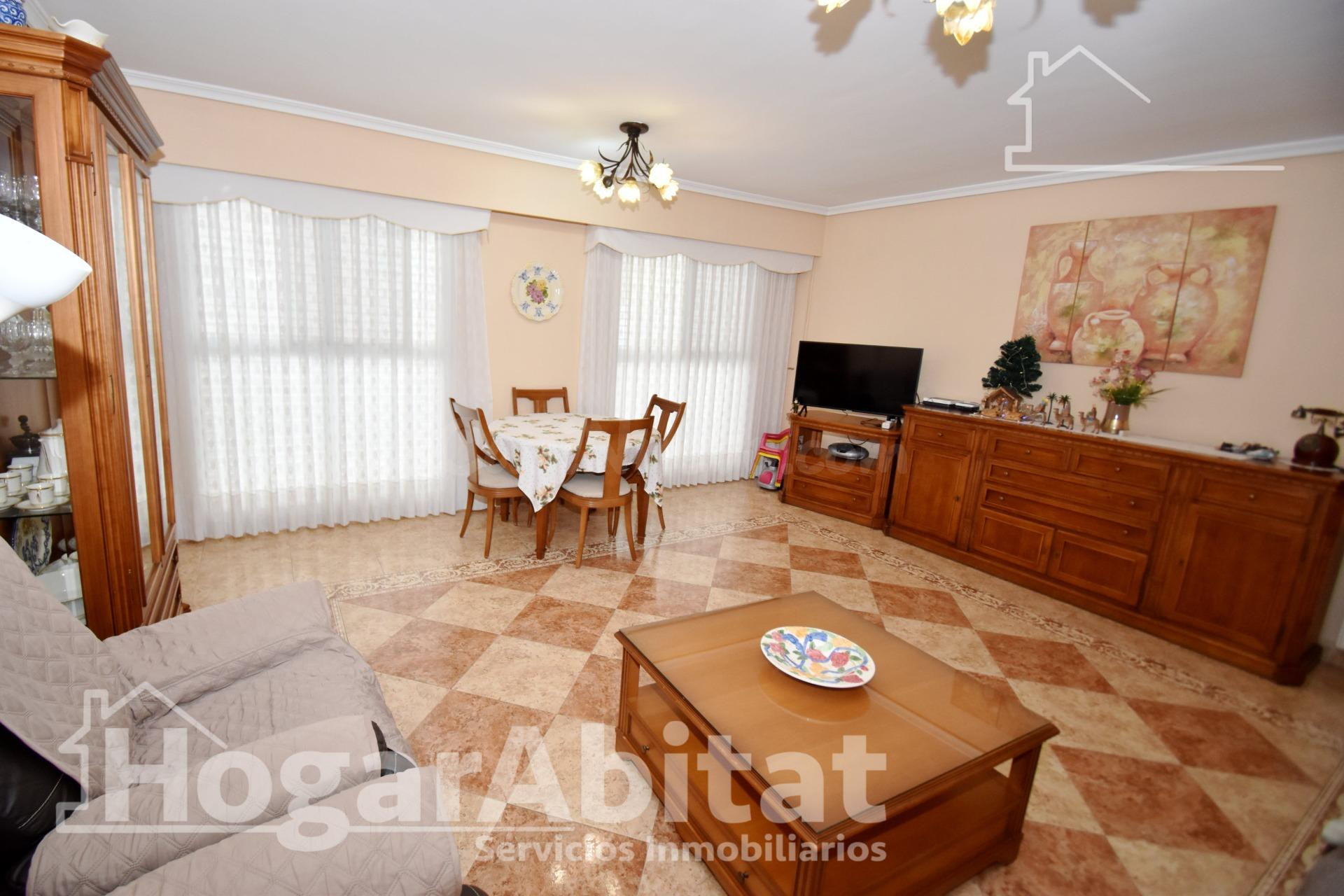 PRECIOSO ADOSADO CON GARAJE Y DOS TERRAZAS - foto 3