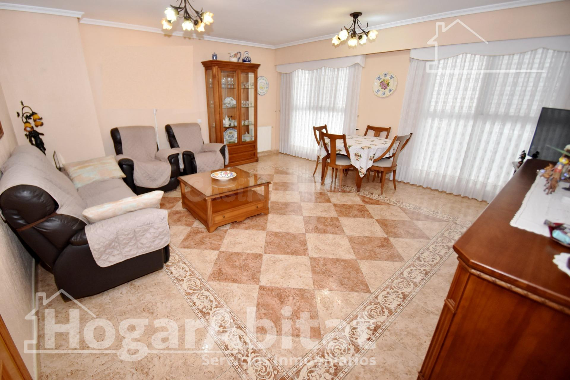 PRECIOSO ADOSADO CON GARAJE Y DOS TERRAZAS - foto 4