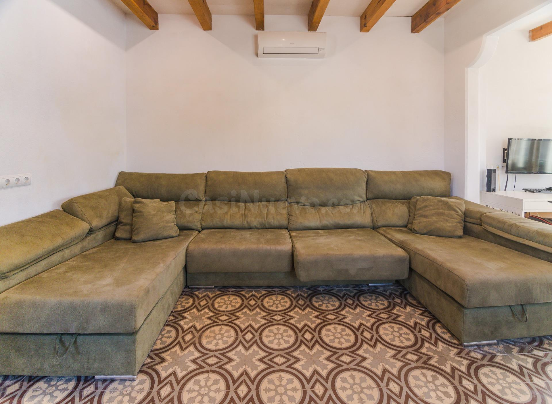 Casa de pueblo con jardín y piscina M-8266 - foto 4