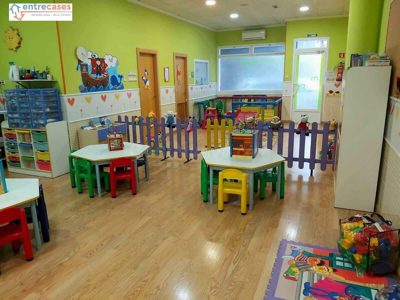 ¡Gran oportunidad! Traspaso de ludoteca en pleno funcionamie
