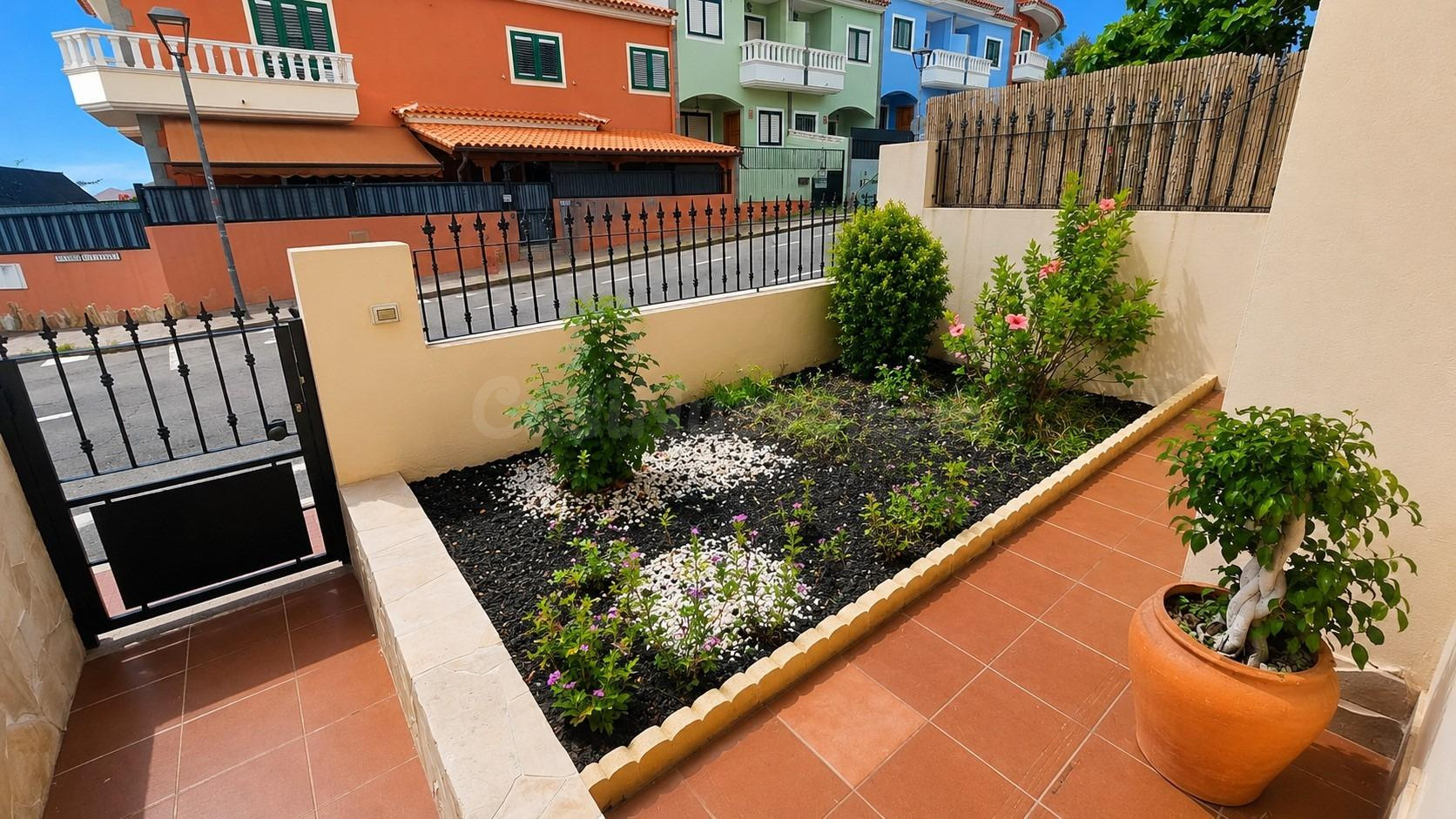 TINERCASA PRESENTA ESTE ESPECTACULAR CHALET ADOSADO EN CANDE - foto 4