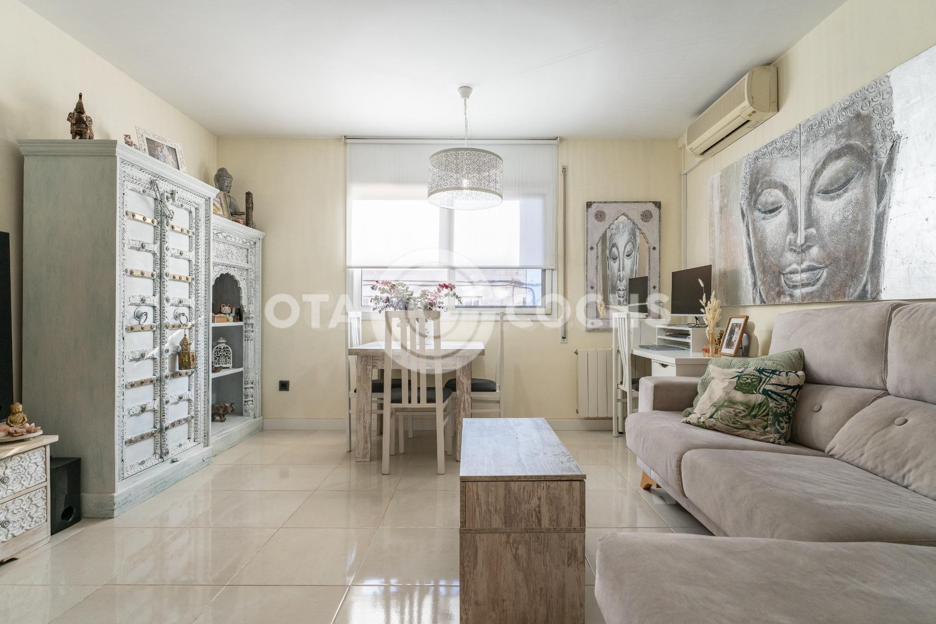 CASA ADOSADA DE 4 habitaciones EN REUS - foto 3
