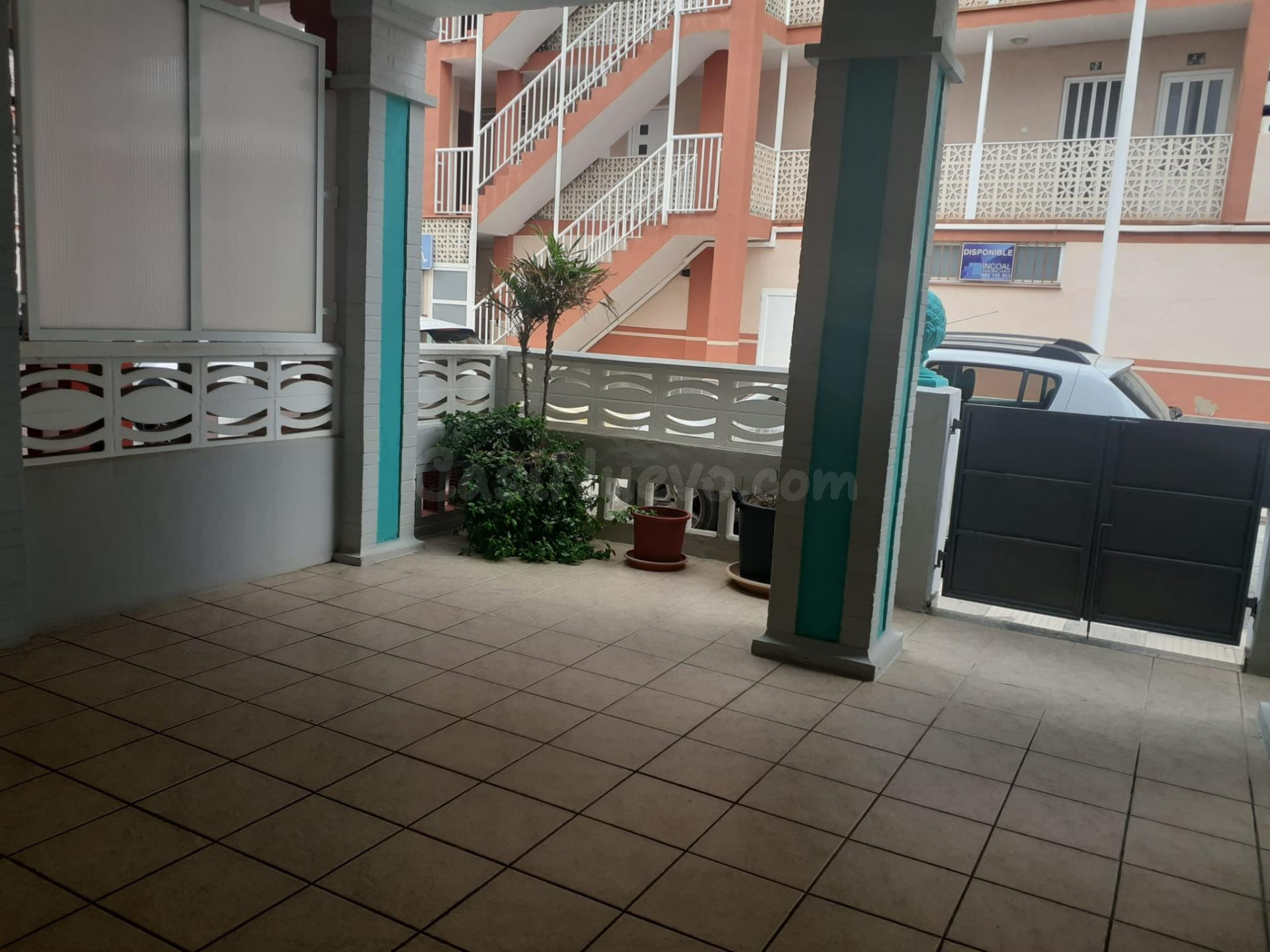 Casita en Playa de Bellreguard, con acceso a dos calles - foto 2