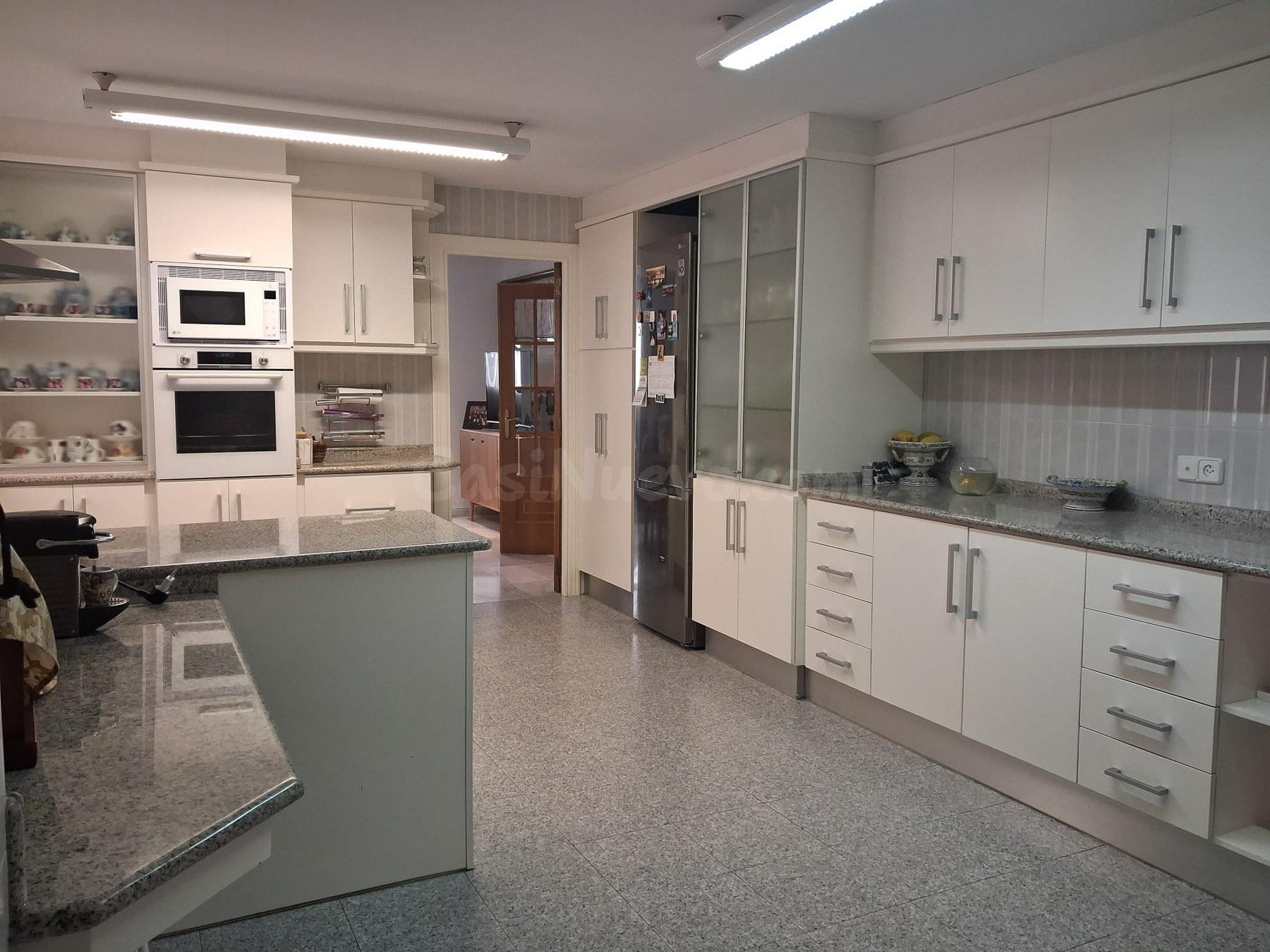 Espectacular vivienda situada en el centro de la ciudad - foto 3