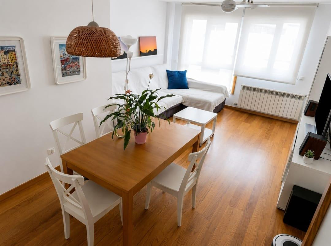 AMPLIO PISO DE 4 habitaciones Y 2 BAÑOS EN LA ZONA DE RESTOL
