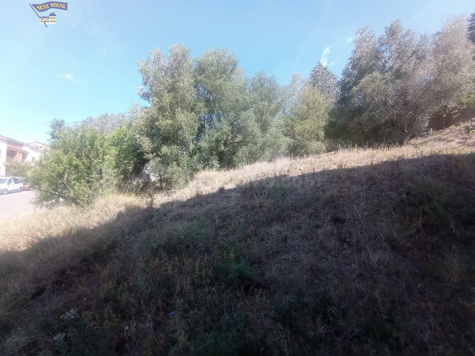 TERRENO URBANO PARA EDIFICAR A SOLO 3 MINUTOS DEL PUEBLO. ZO - foto 2