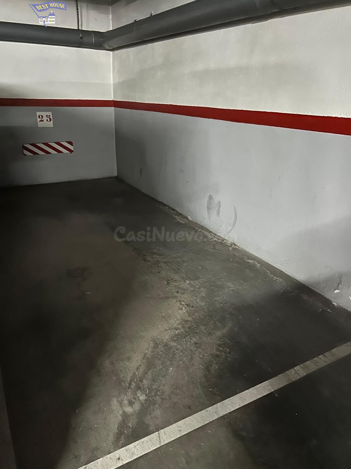 PLAZA DE PARKIN PARA COCHE MEDIANO A METROS DEL AYUNTAMIENTO