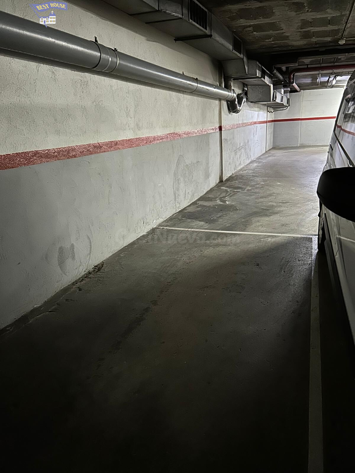 PLAZA DE PARKIN PARA COCHE MEDIANO A METROS DEL AYUNTAMIENTO - foto 3