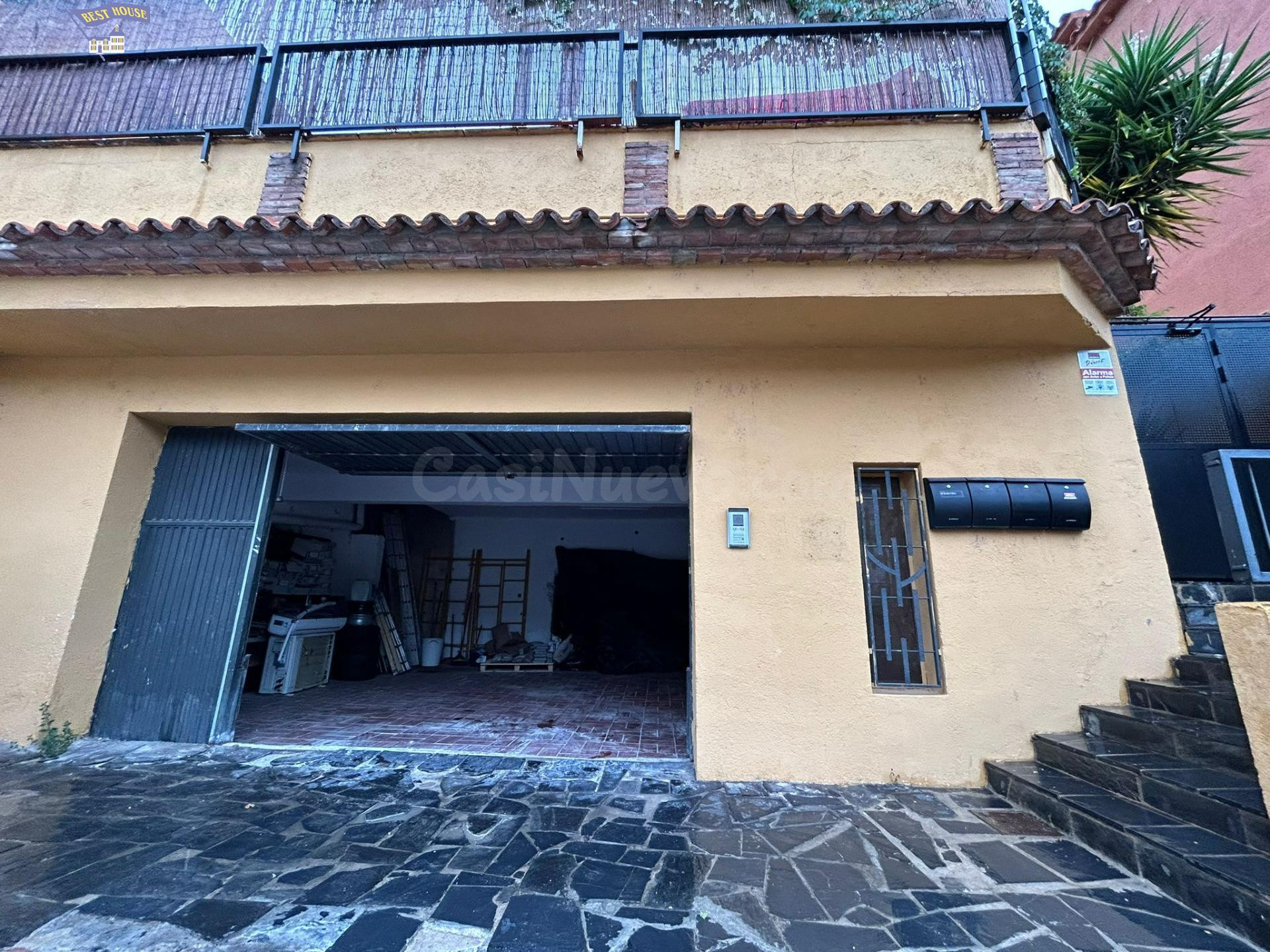 CASA ENCANTADORA CON PISCINA Y VISTAS DESPEJADAS EN SANT GEN - foto 2