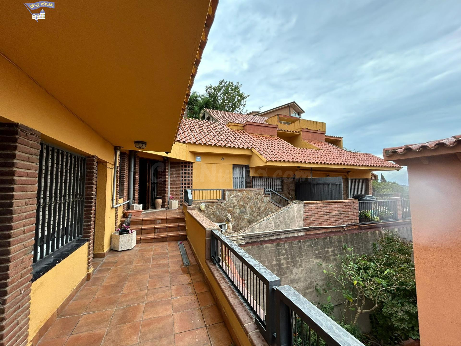 CASA ENCANTADORA CON PISCINA Y VISTAS DESPEJADAS EN SANT GEN - foto 5