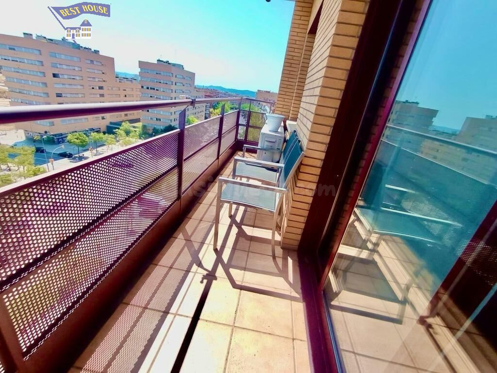 GRAN OPORTUNIDAD PISO DE 3 habitaciones 2 BAÑOS CON 2 PLAZAS