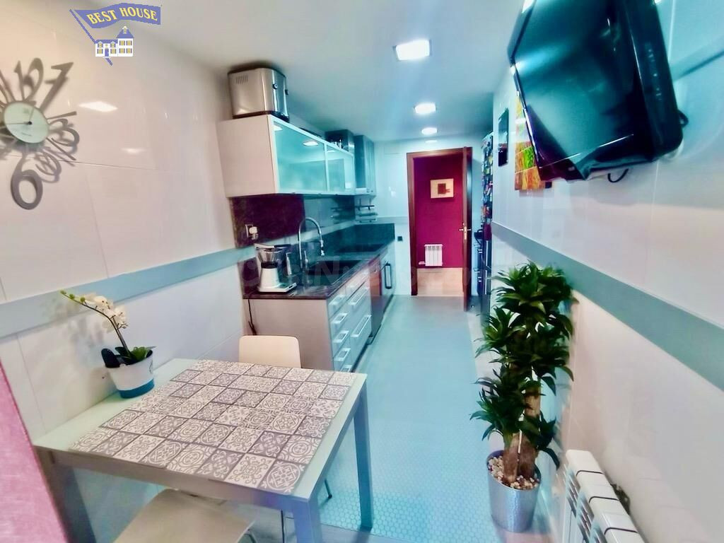 GRAN OPORTUNIDAD PISO DE 3 habitaciones 2 BAÑOS CON 2 PLAZAS - foto 5