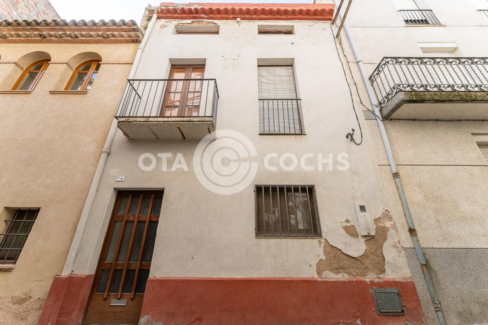 CASA DE PUEBLO EN RIUDECOLS PARA REFORMAR - foto 2