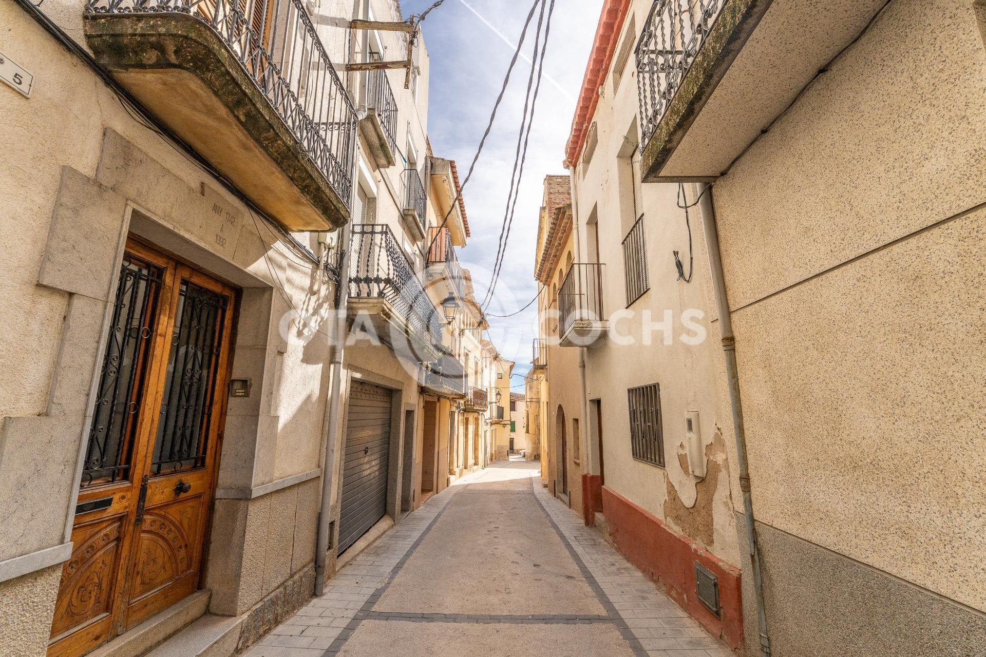 CASA DE PUEBLO EN RIUDECOLS PARA REFORMAR - foto 4