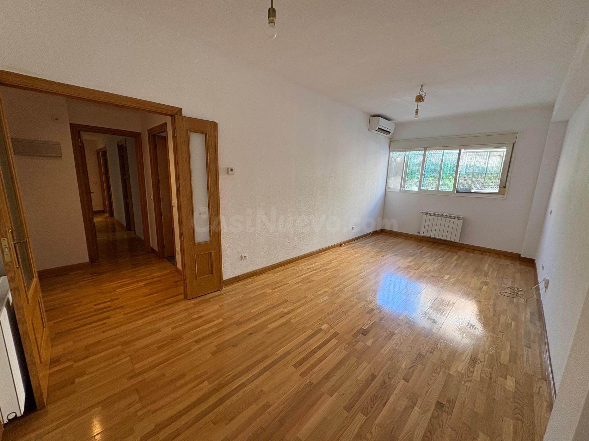 Planta baja 3 habitaciones 143m² en venta - Valdepelayo-Mont