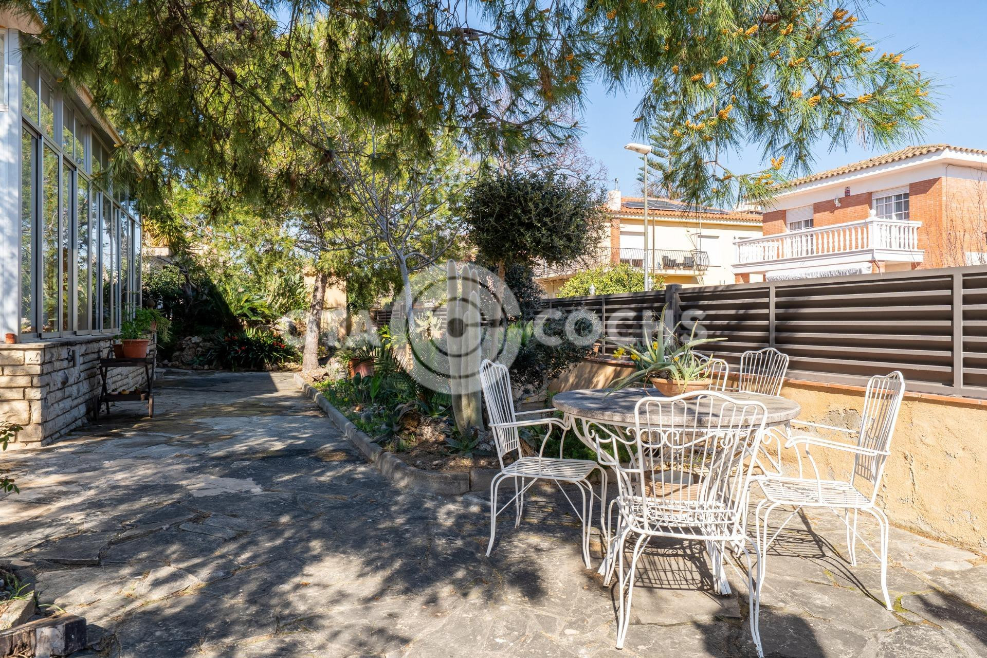 ESPECTACULAR CHALET UNIFAMILIAR EN REUS - foto 4
