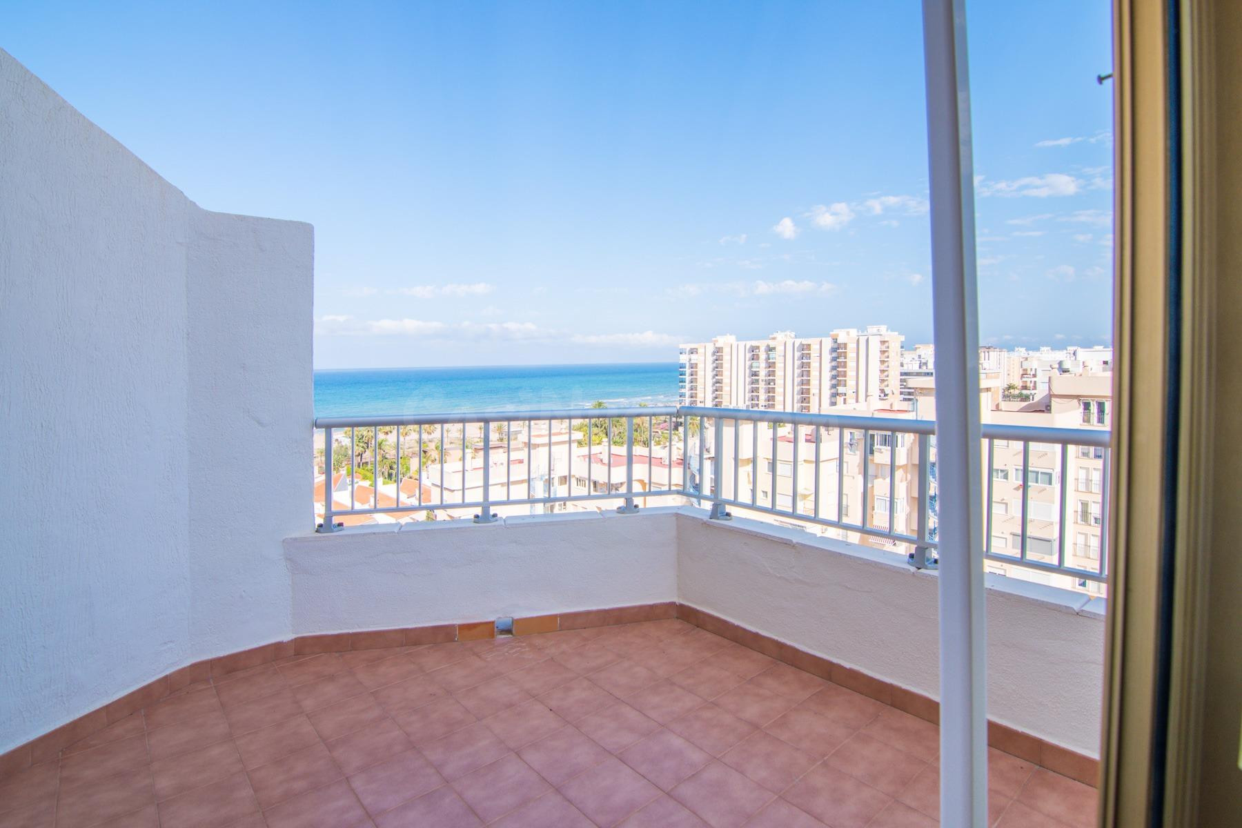 APARTAMENTO VENTA PLAYA DE GANDIA - foto 3
