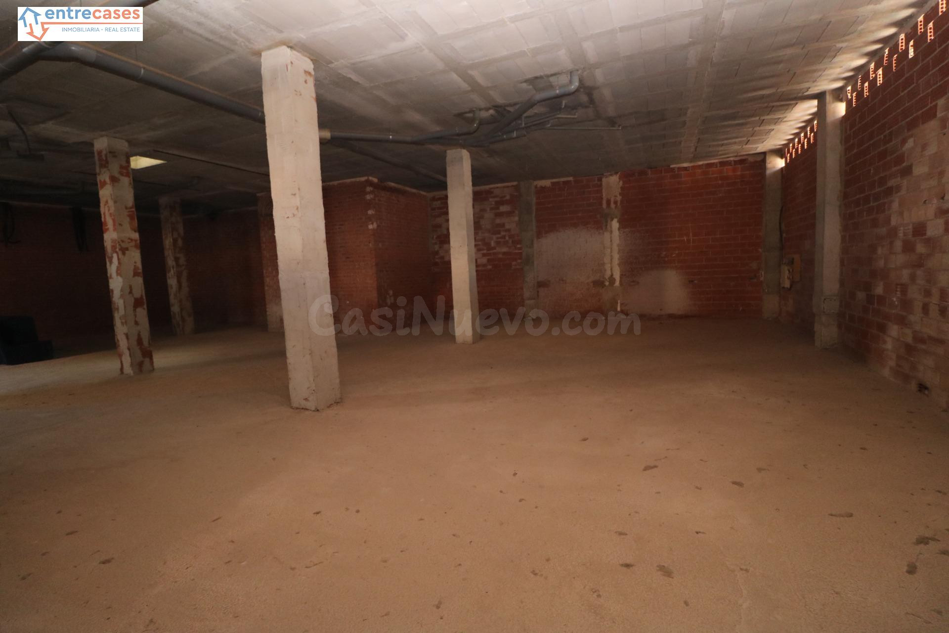 LOCAL ESQUINERO 255M2 MONCOFAR - foto 3
