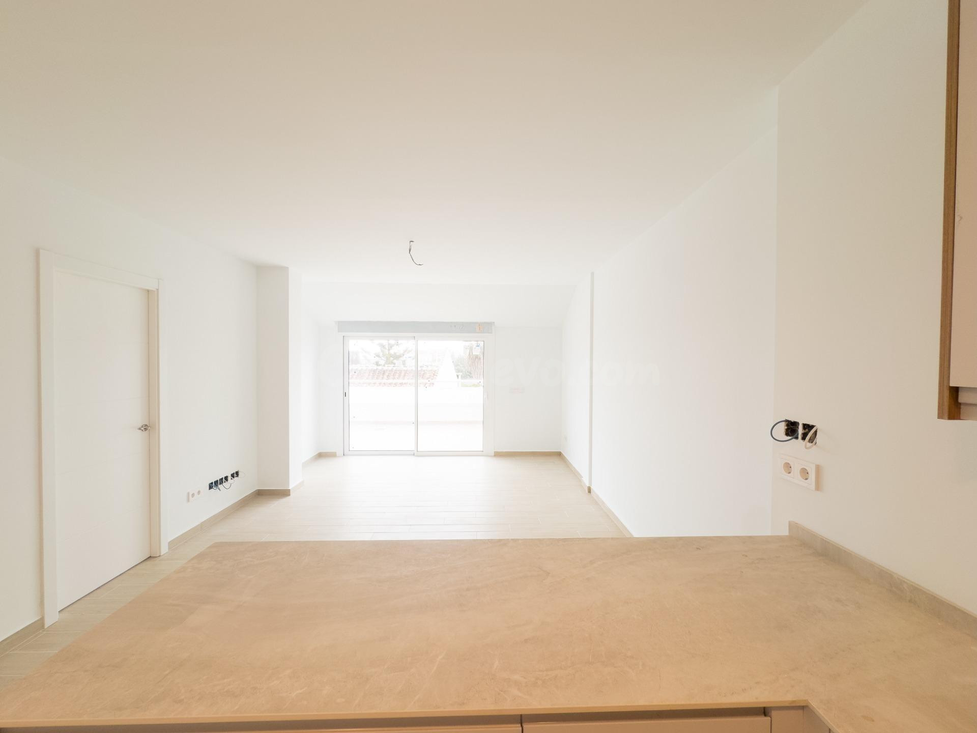 * NUEVO ÁTICO DE 3 DORMITORIOS Y 3 BAÑOS, LISTO PARA ENTRAR  - foto 4