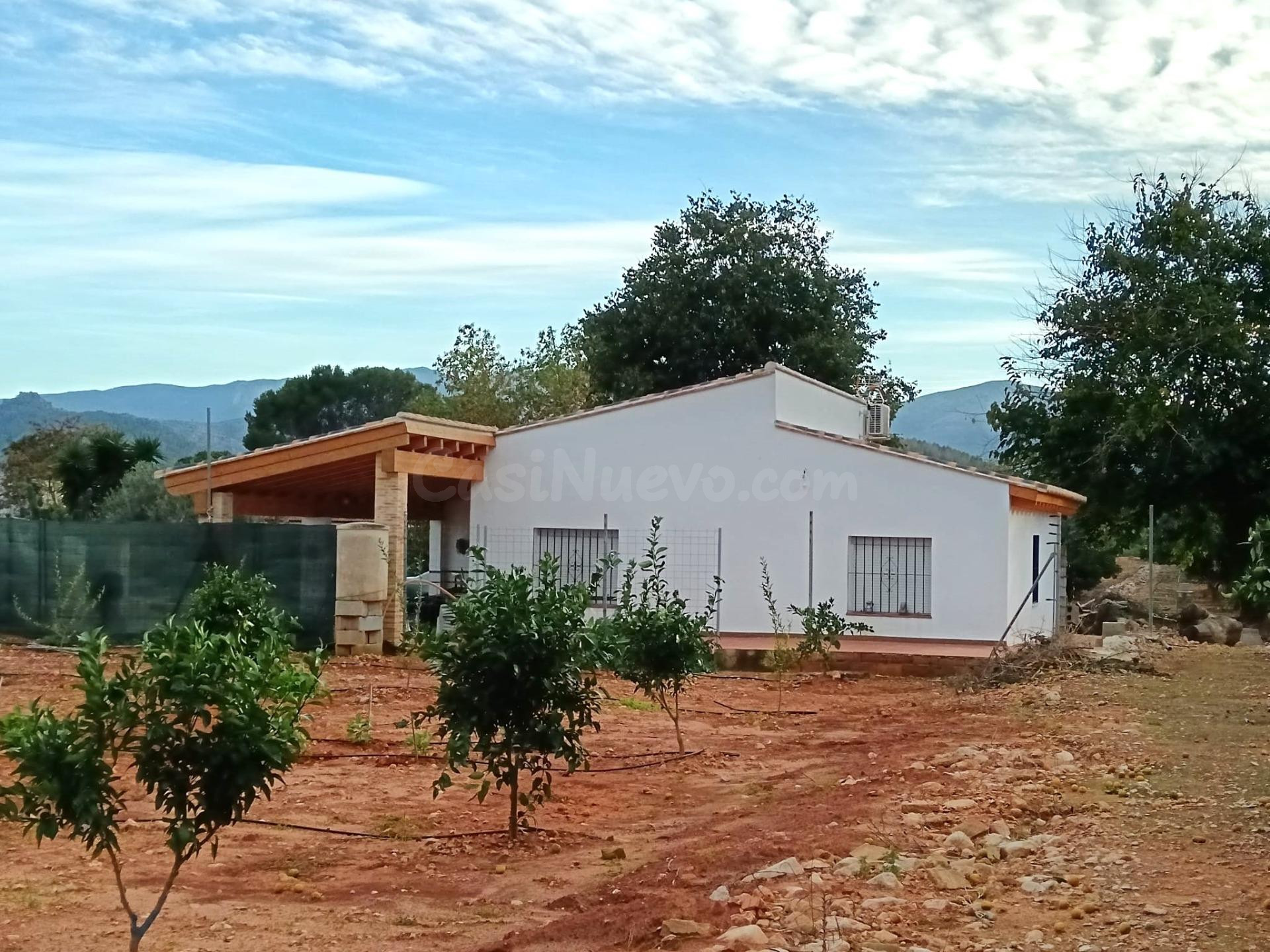 Chalet situado en Marxuquera con mucho terreno en plena prod - foto 2