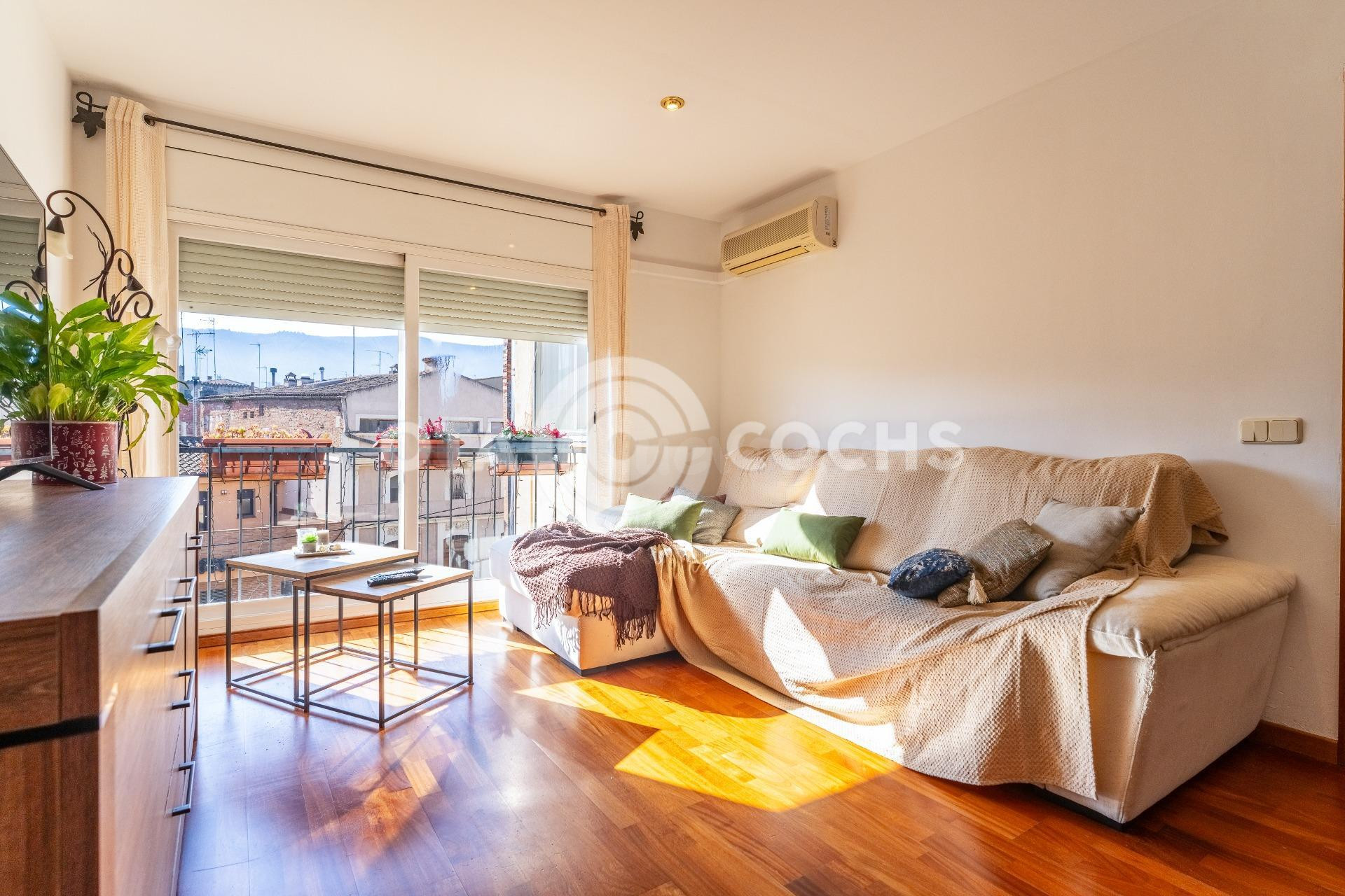 PISO DE TRES habitaciones EN L'ESPLUGA DE FRANCOLI