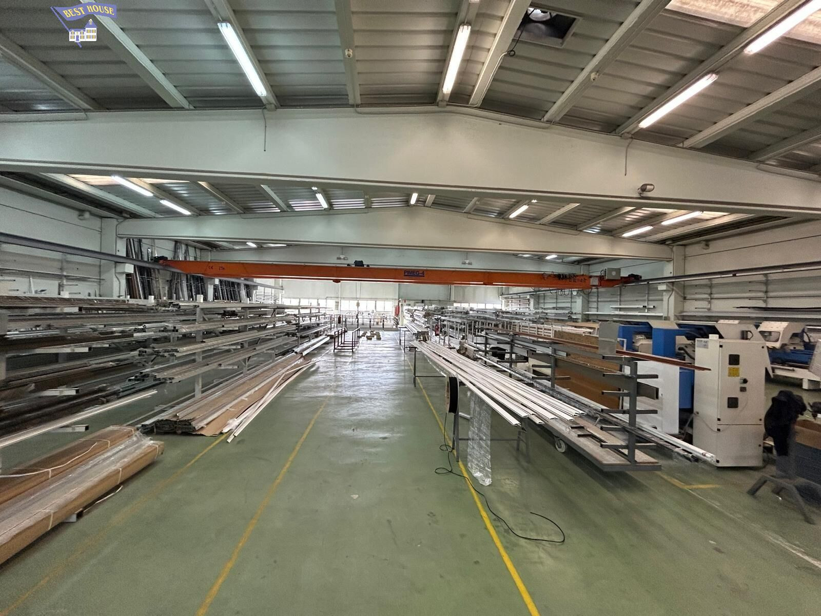 EXCELENTE NAVE INDUSTRIAL EN VENTA EN MONTCADA I REIXAC – ZO