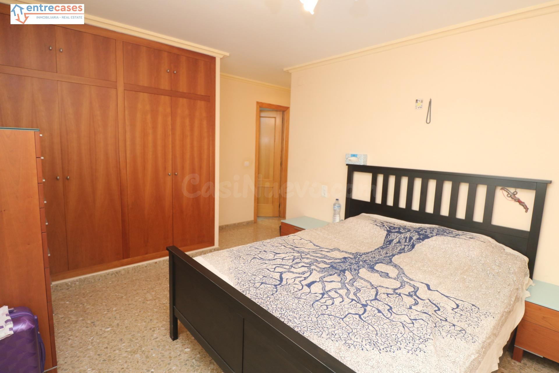 ¡Amplio piso de 3 habitaciones en Canet Pueblo!