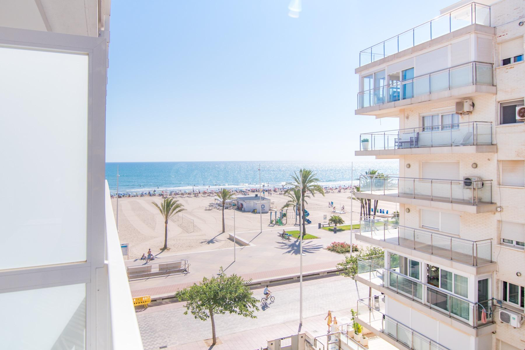 APARTAMENTO PRIMERA LINEA PLAYA GANDIA
