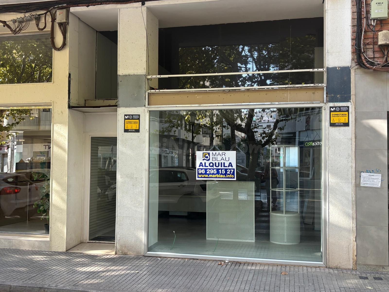 Amplio Local Comercial en el Corazón de Gandia