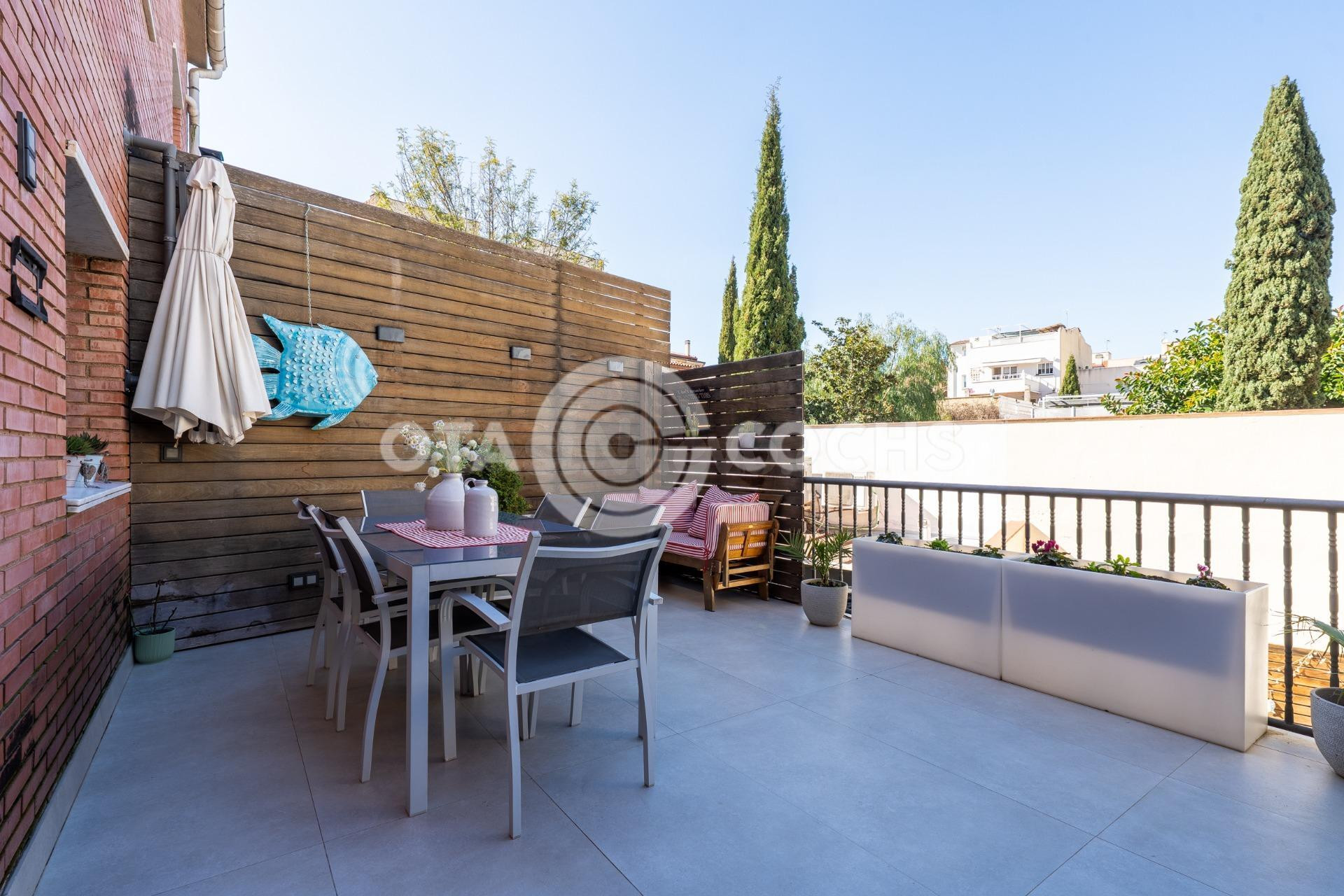 EXCLUSIVA CASA DE DISEÑO CON PISCINA PRIVADA EN REUS - foto 2