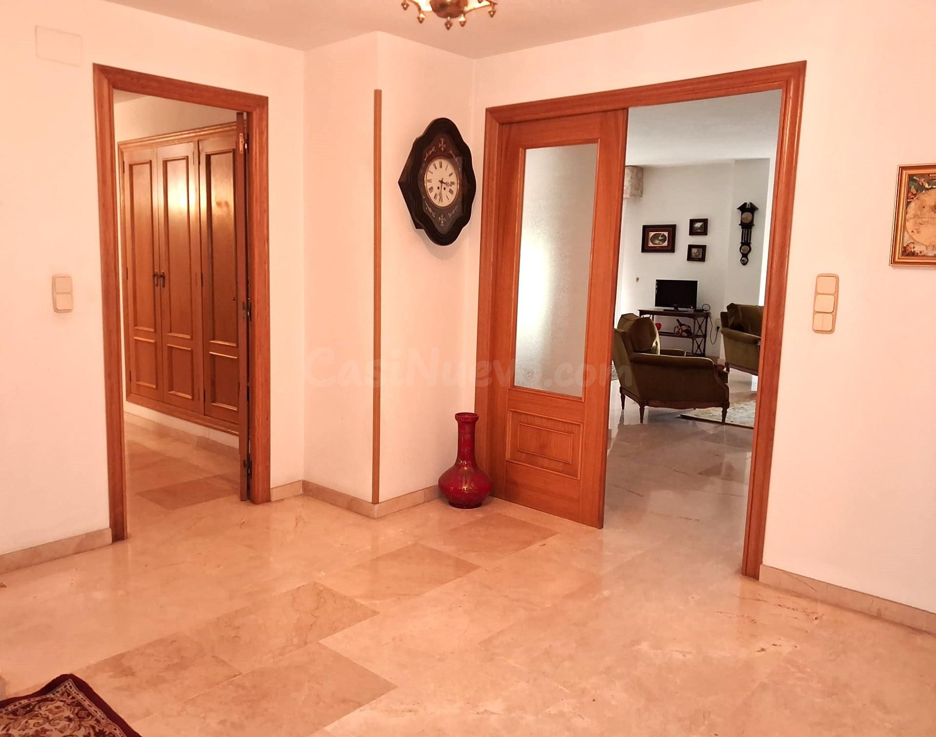Gran vivienda situada en Paseo Germanías