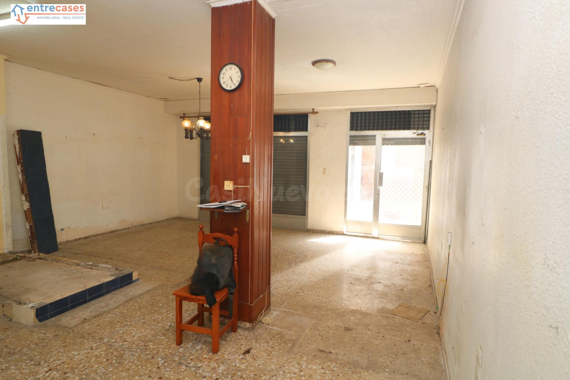 LOCAL COMERCIAL 98 m2 ÚTILES + GRAN ESCAPARATE | SAGUNTO
