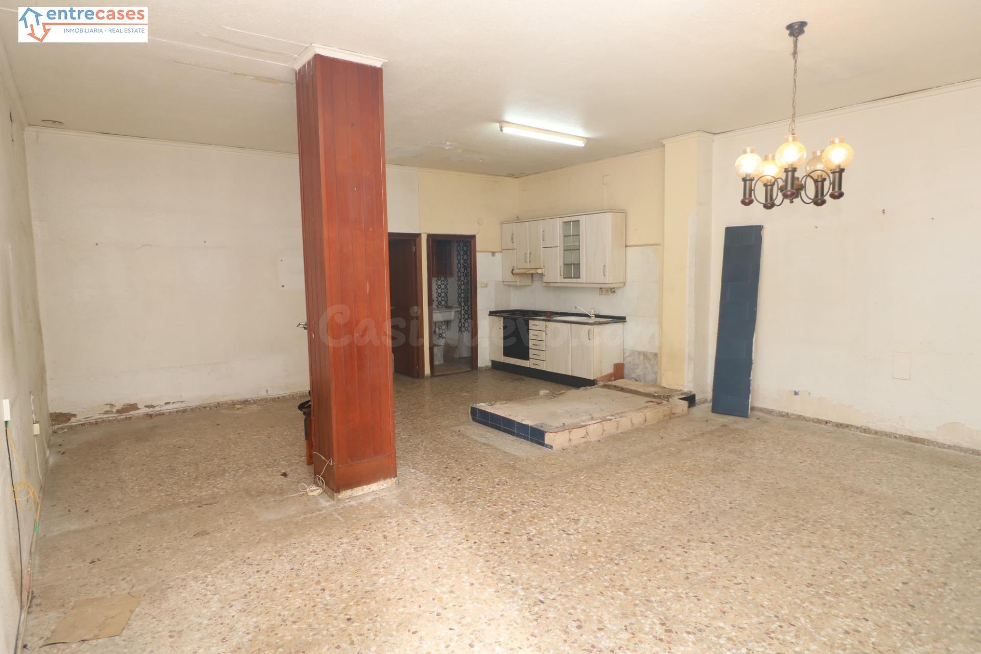 LOCAL COMERCIAL 98 m2 ÚTILES + GRAN ESCAPARATE | SAGUNTO - foto 3