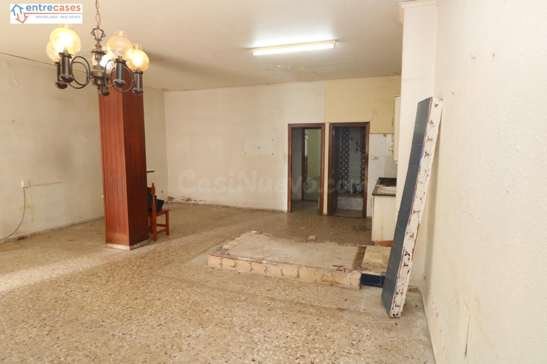 LOCAL COMERCIAL 98 m2 ÚTILES + GRAN ESCAPARATE | SAGUNTO - foto 4