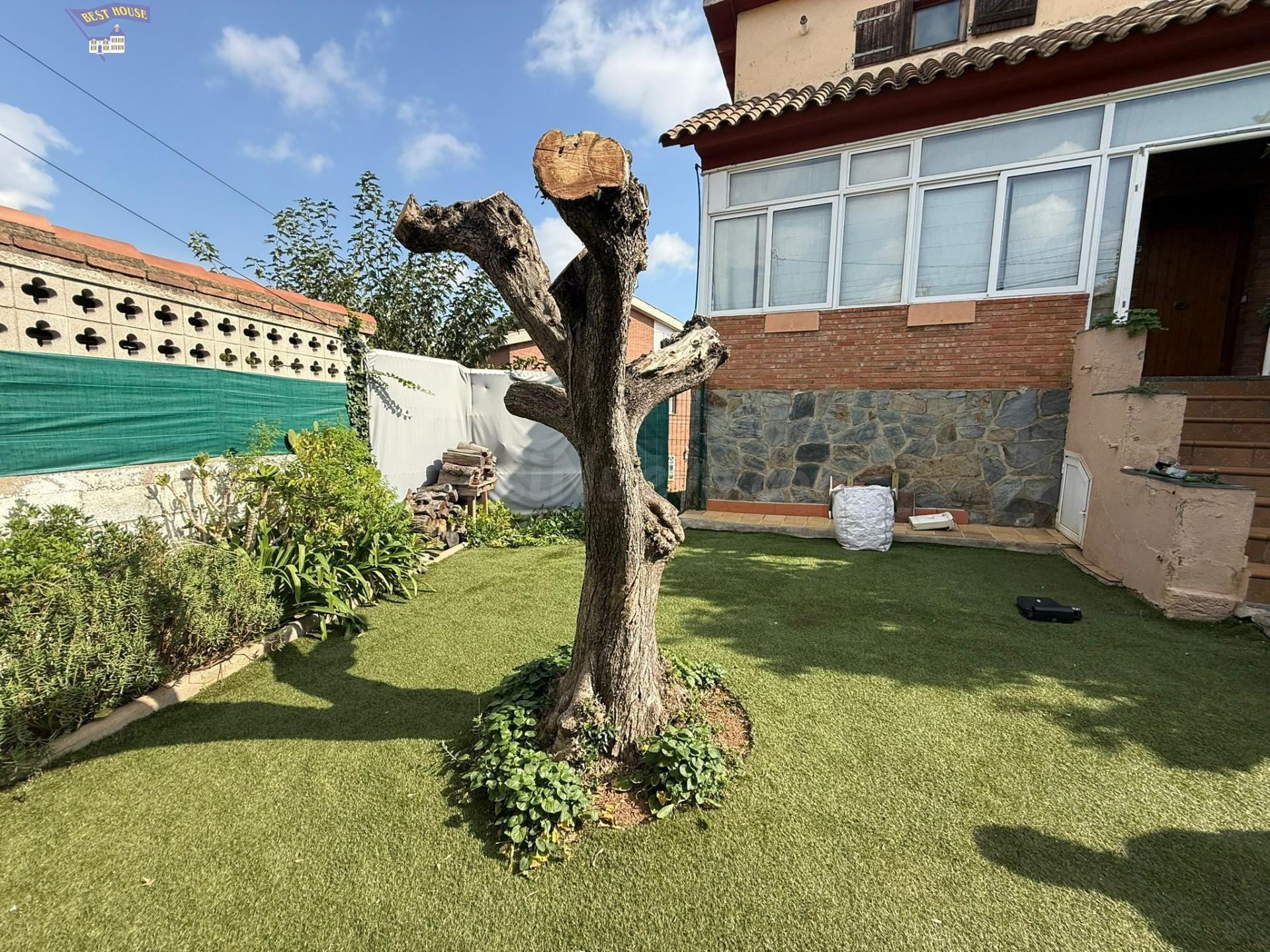 IMPRESIONANTE CASA EN BARBERA DEL VALLES - ZONA CAN GORGS II - foto 5