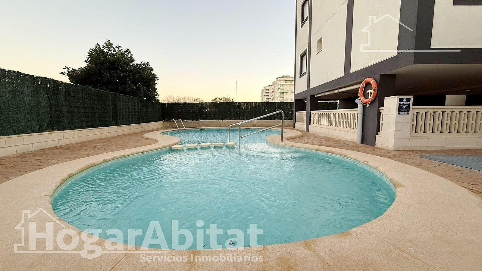 ¡PLAYA DE PILES! ALTO Y ACOGEDOR EN RESIDENCIAL CON PISCINA  - foto 3