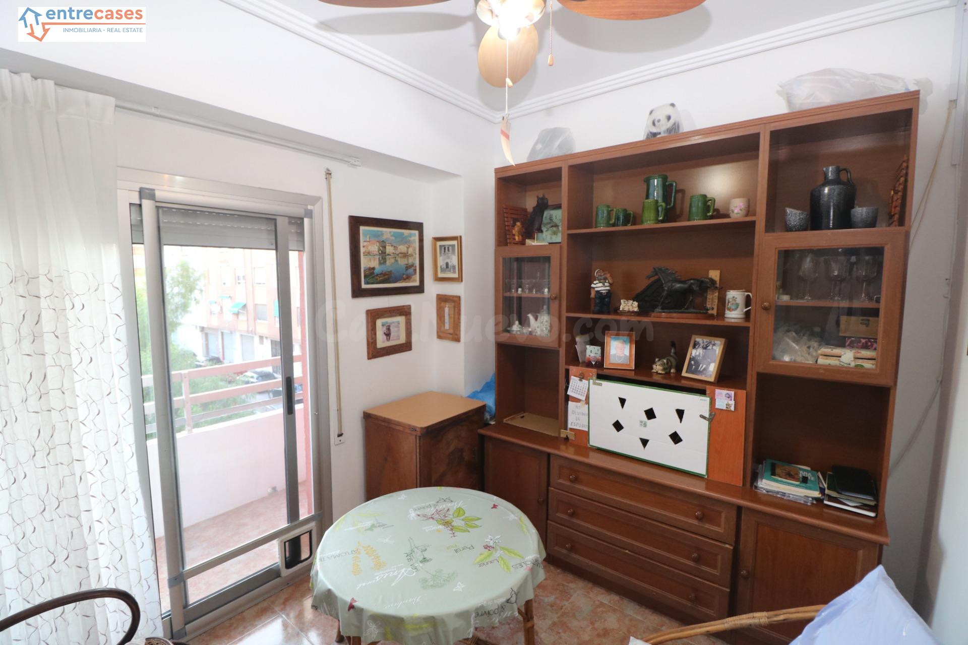 PISO DE 4 habitaciones, 2 BAÑOS Y GARAJE CERRADO | PALMERETA - foto 3