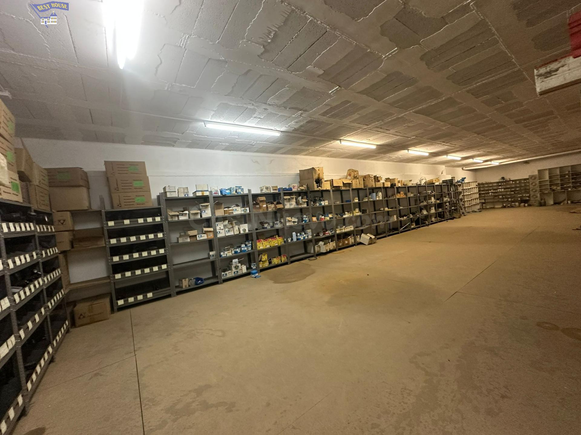 GRAN OPORTUNIDAD LOCAL COMERCIAL EN FONTETES, CERDANYOLA DEL - foto 2