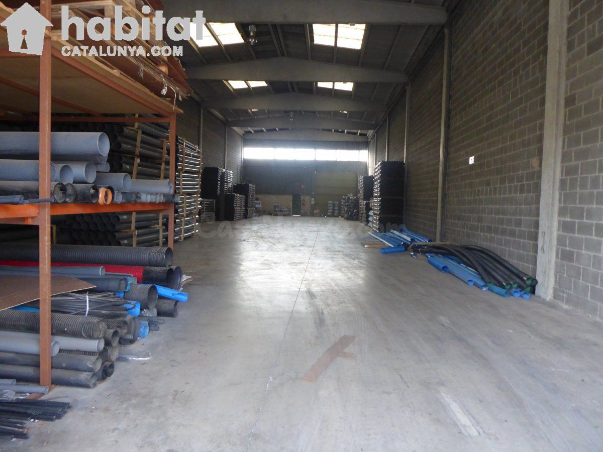 S. LLORENÇ D´HORTONS-3 NAVES DE 530M2 c/una CON PATIO DE 150 - foto 2