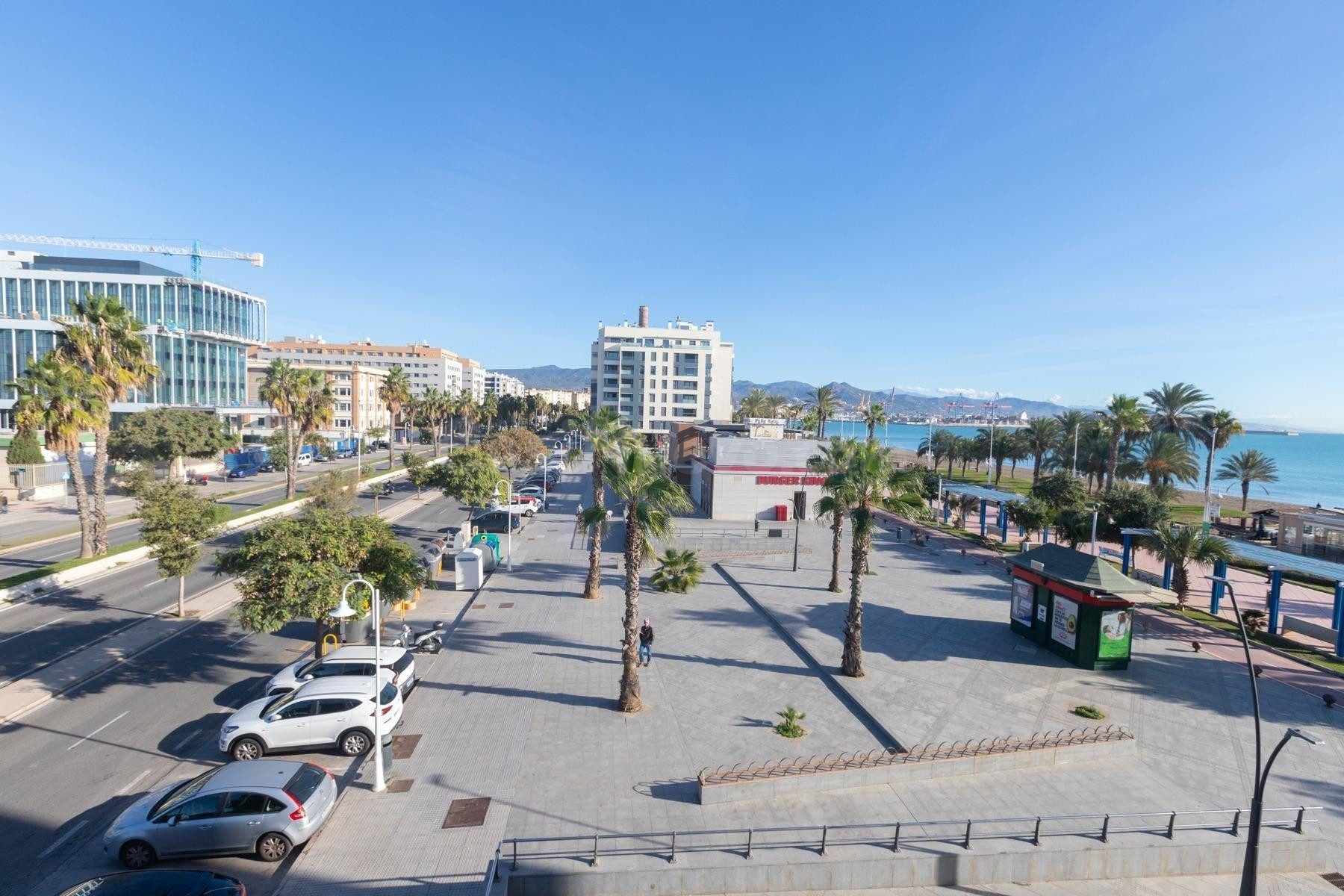 Elegante Piso Seminuevo en Málaga - Pacífico €623,500 - foto 2
