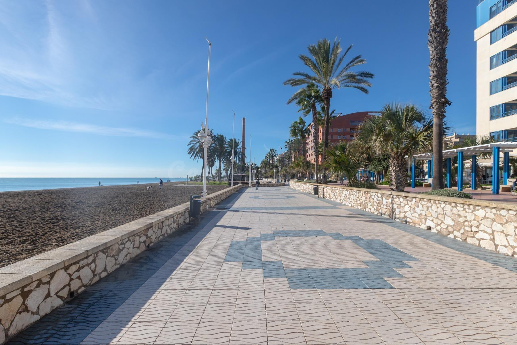 Elegante Piso Seminuevo en Málaga - Pacífico €623,500 - foto 4